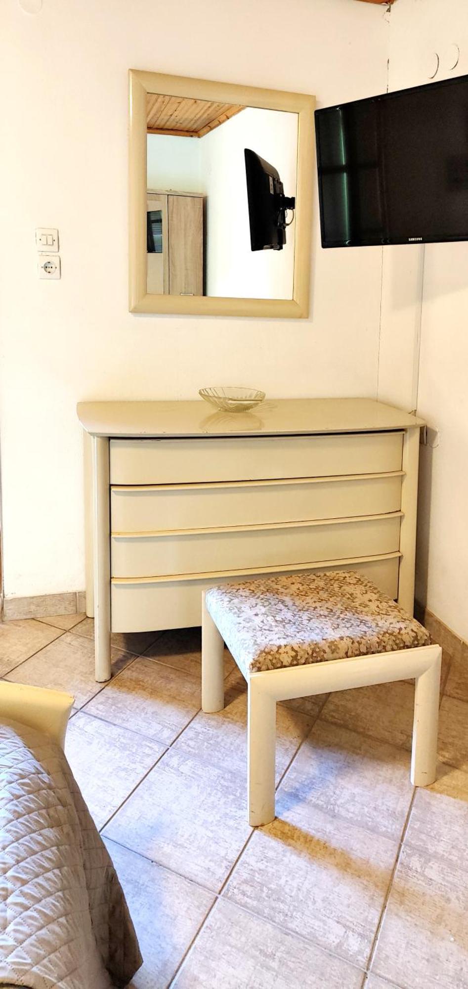 Katy's Apartment Proti